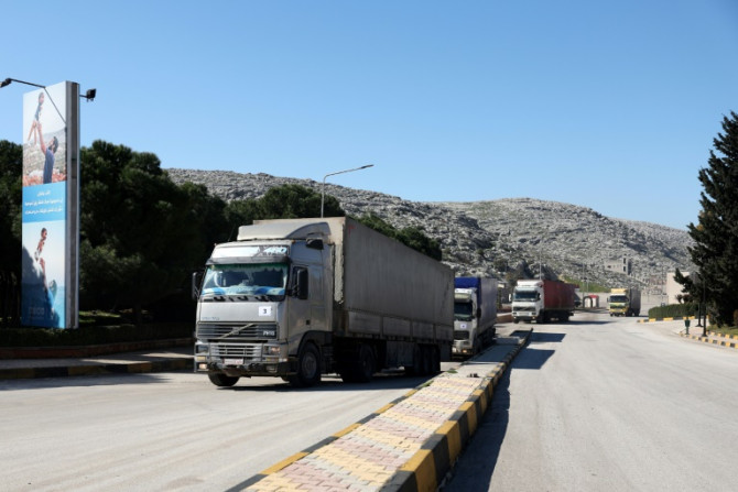 Ein Hilfskonvoi der Vereinten Nationen kommt aus der Türkei über den Grenzübergang Bab el-Hawa in den von Rebellen gehaltenen Nordwesten Syriens