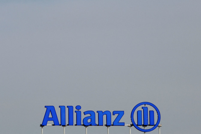 Das Logo von Europas größtem Versicherer Allianz SE ist am Hauptsitz in Unterföhring bei München abgebildet