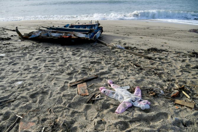 Die italienische Küstenwache hat am Dienstagmorgen eine weitere Leiche in der südlichen Region Kalabriens geborgen