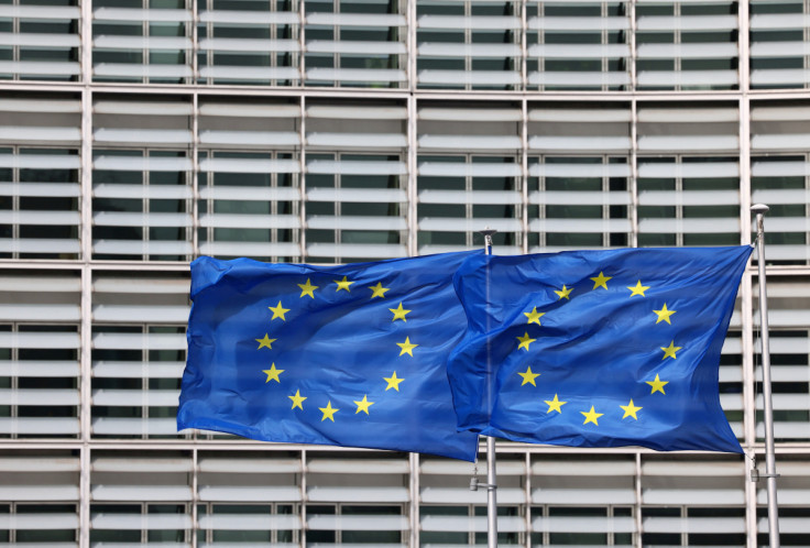 Europäische Flaggen wehen vor dem Hauptsitz der Europäischen Kommission in Brüssel.