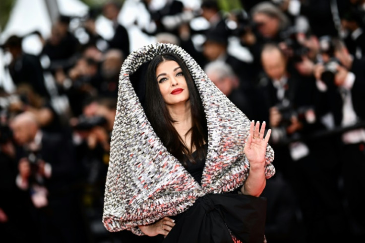 Die indische Schauspielerin Aishwarya Rai trug auf dem roten Teppich einen extremen Kapuzenpullover