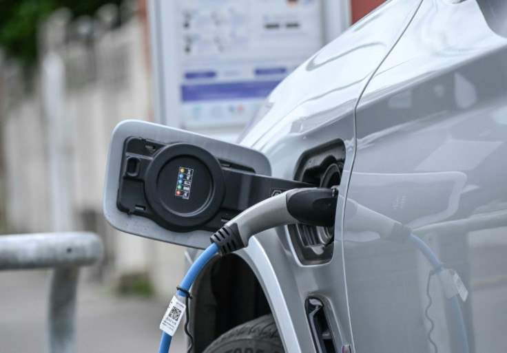 Die Förderung der Einführung von Elektroautos ist Teil der neuen Maßnahmen der französischen Regierung zur Reduzierung der Treibhausgasemissionen
