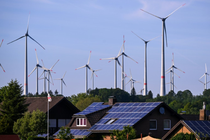 Solar- und Windkraft sorgen für einen Anstieg der erneuerbaren Energiekapazitäten