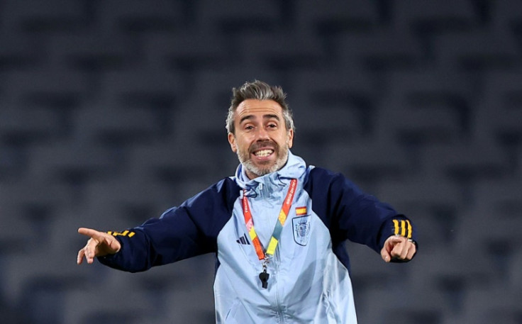 Spaniens Trainer Jorge Vilda gestikuliert während einer Trainingseinheit